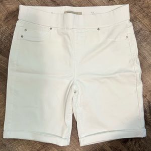 Liverpool, the Bermuda shorts size 10/30